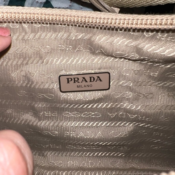❤️AUTH. Prada Re-Edition 2000 hobo Tessuto Mini❤️ - Picture 11 of 12